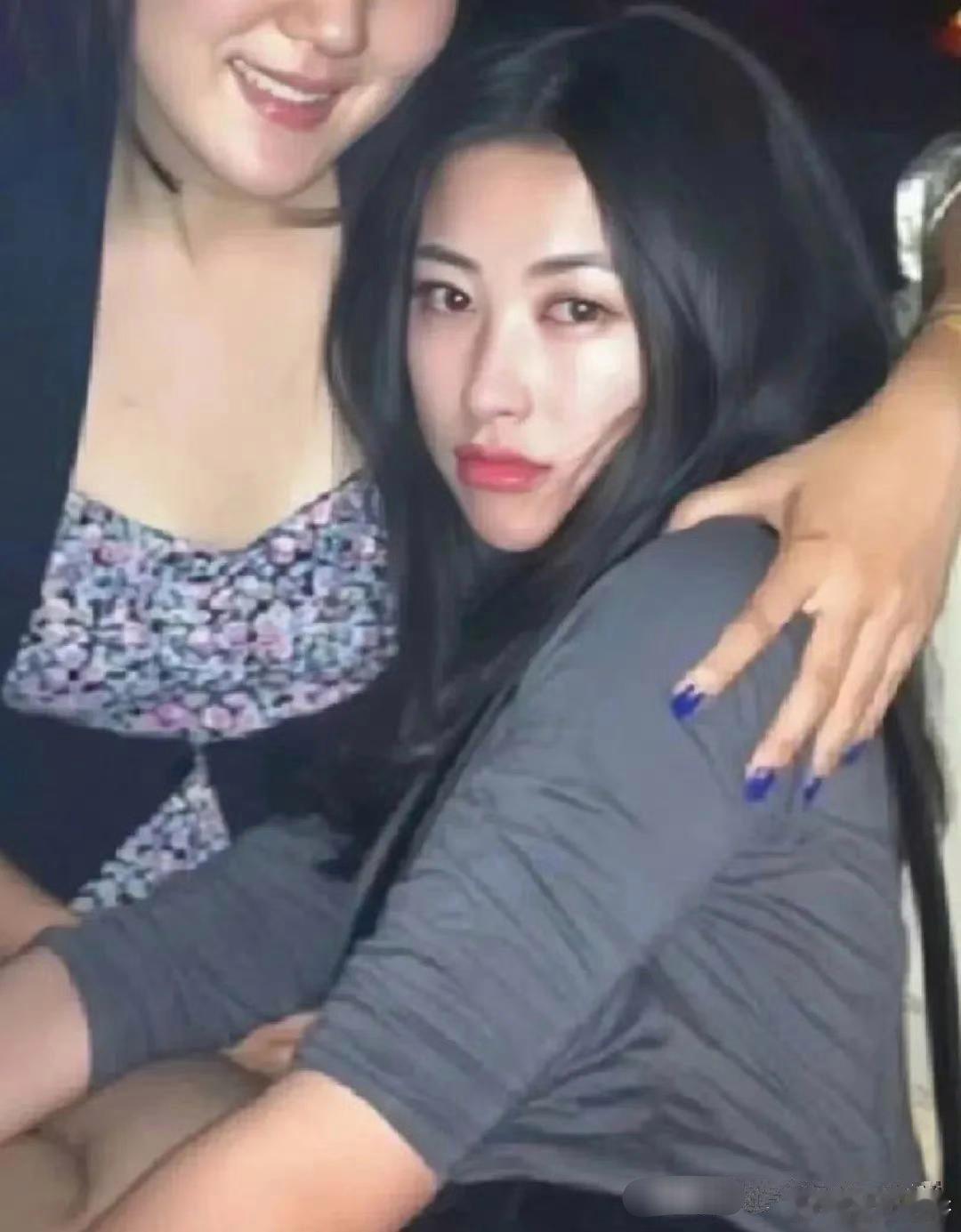 看了朱珠这组照片，明白了她是全球最美一百张面孔之一?​​​