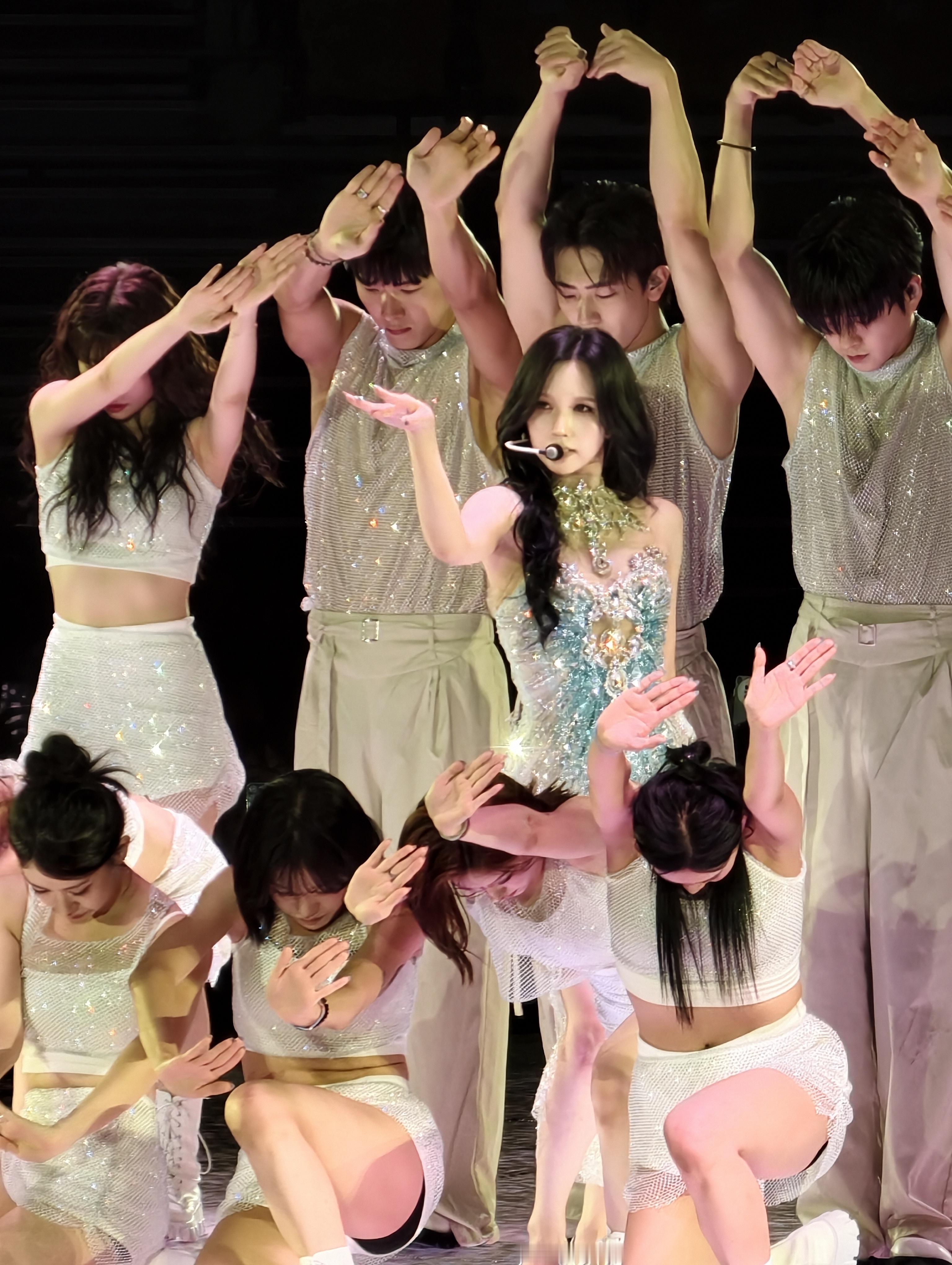 名井南女神降临