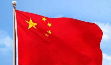 一个美国教授说了句大实话，台下掌声就没停过，他说，两千年，中国，从没跨过那片海去