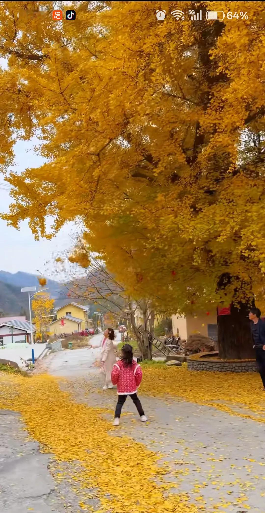 红军刚到陕北时，周恩来告诉毛主席，说：找到了，找到了！毛主席问：有什么好消息？