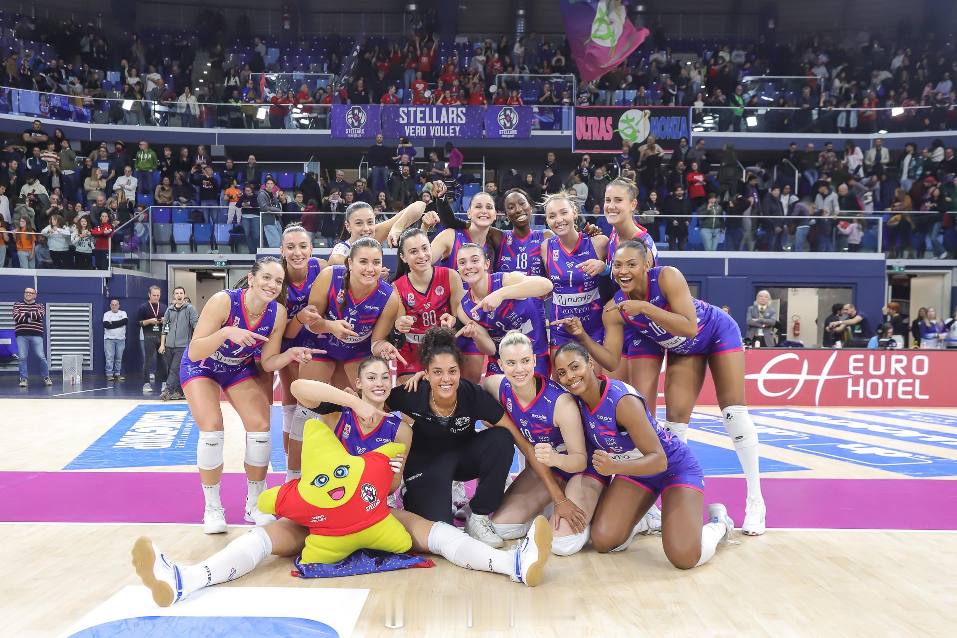 【意甲女排埃格努29分米兰3-1布斯托斯坎迪奇零封马切拉塔】国际排坛战报速递