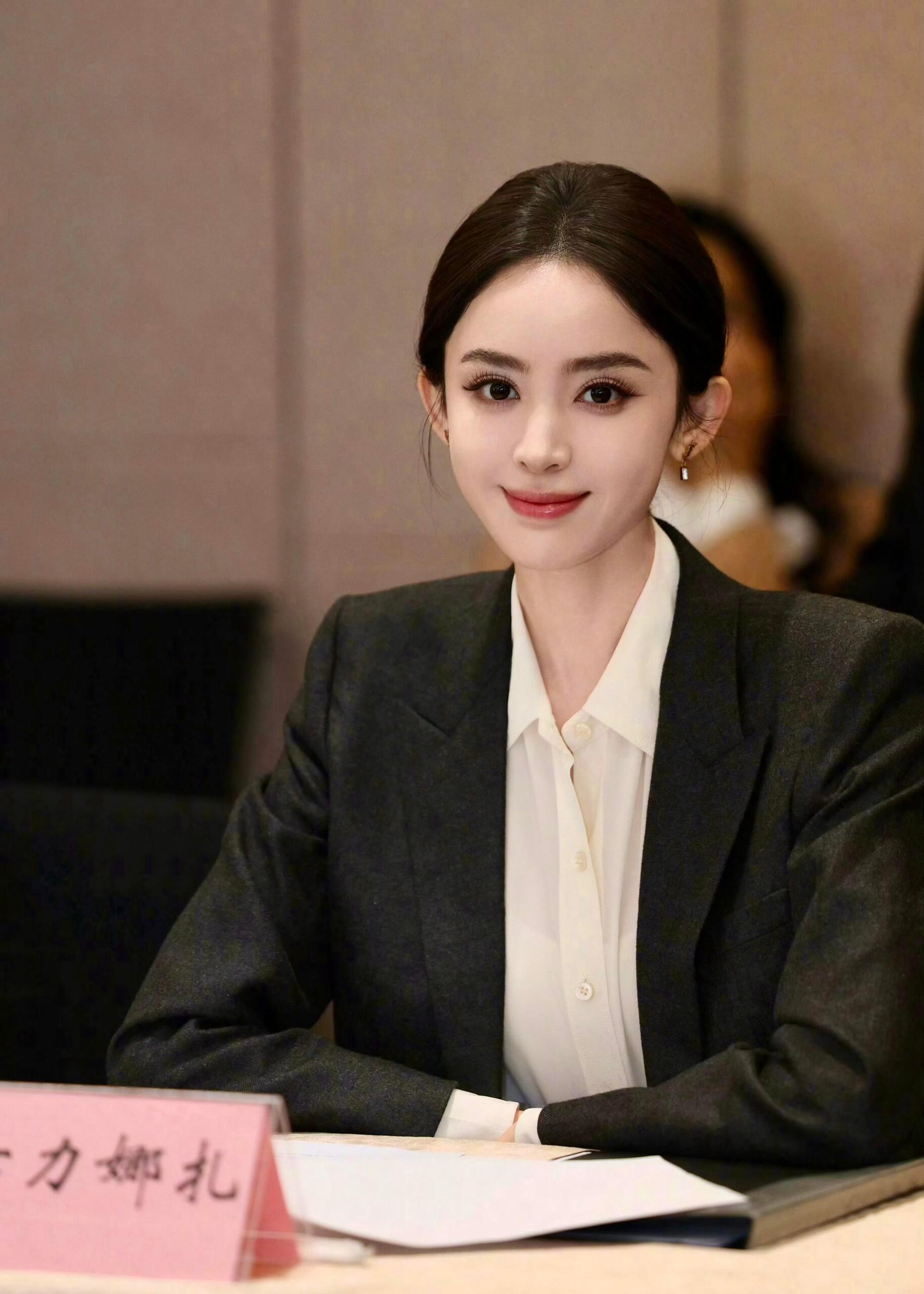 娜扎：央视镜头最严厉的母亲🫡