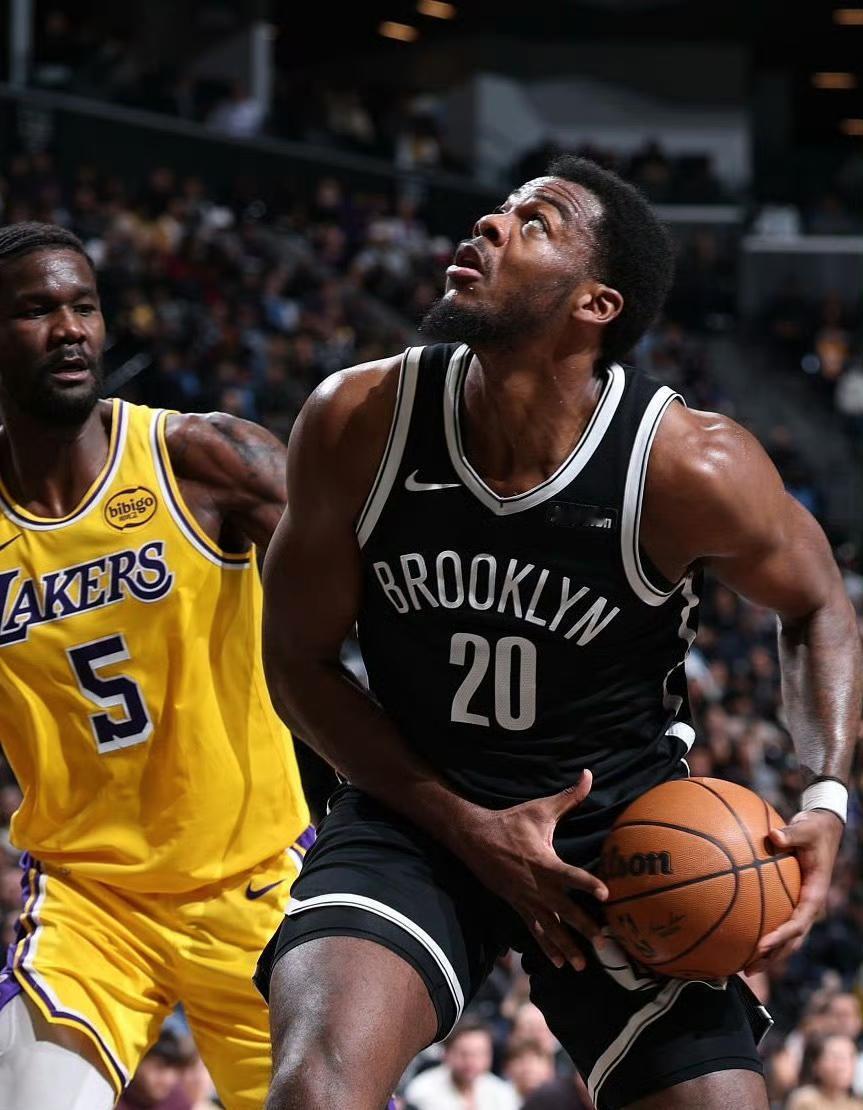 湖人随队记者DanWoike最新报道核心要点如下，信息均截至2026年2月4日