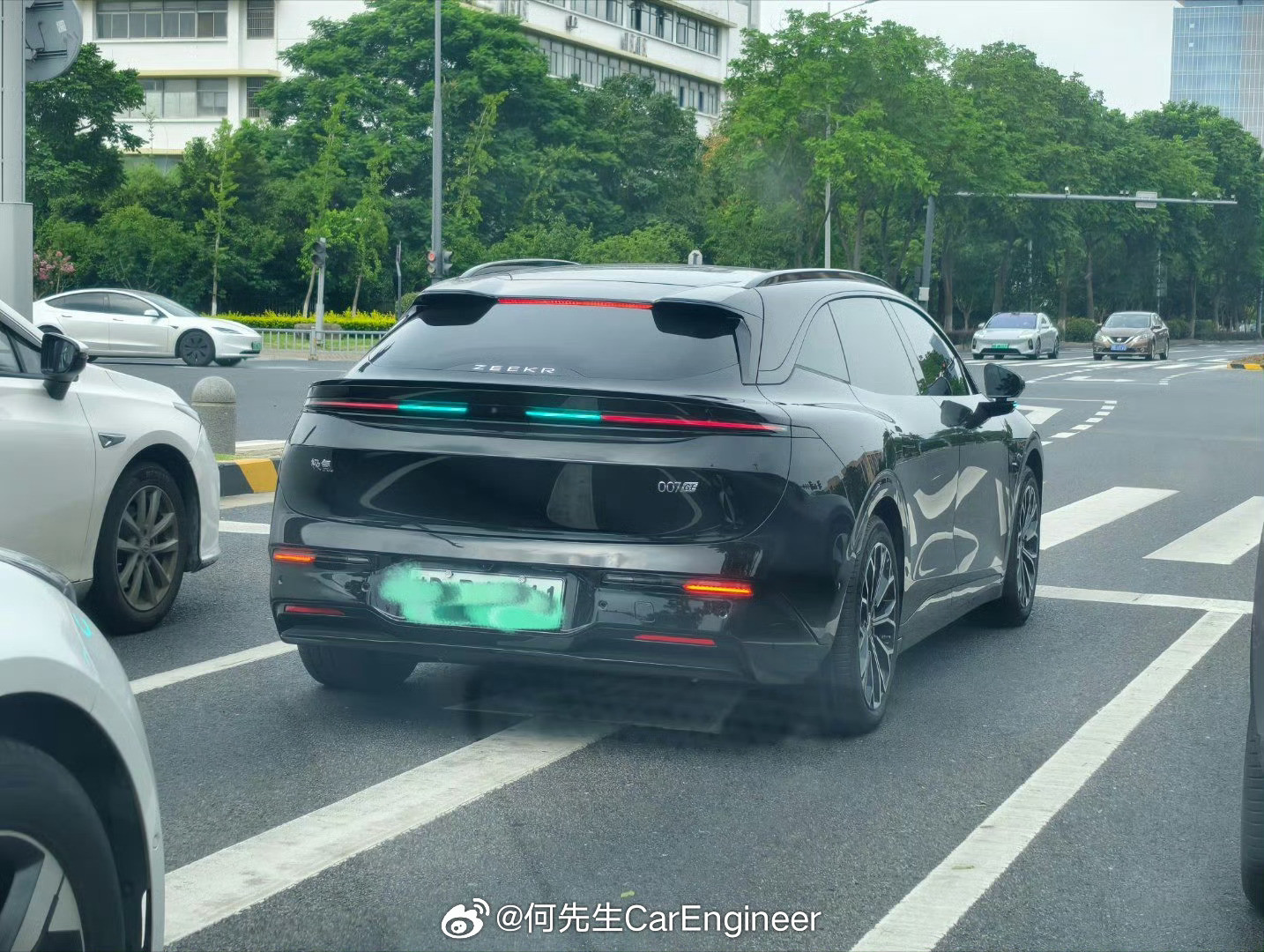 爆料，工信部要管理智驾小蓝灯了，短时间内不会审批。我之前也说，智驾小蓝灯本来就是