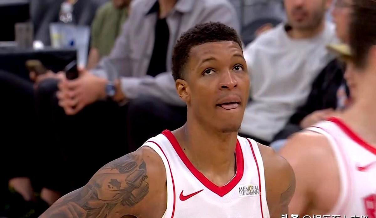 杜兰特场均30分，教练乌度卡却要给他减上场时间？火箭队现在战绩20胜10负，