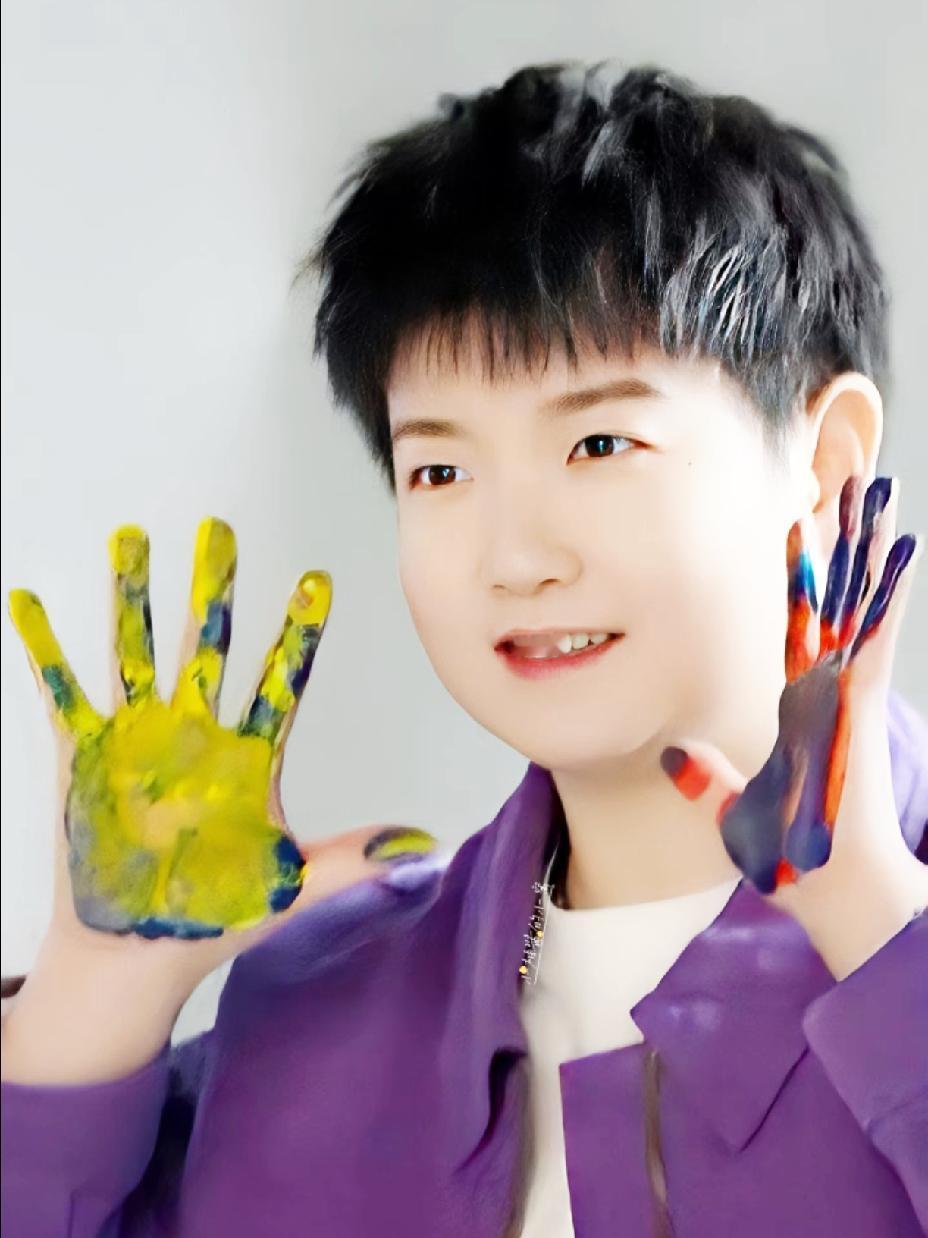 原定于为孙颖莎安排的无人机表演取消，莎莎现身评论区安慰球迷，短短的几个字瞬间