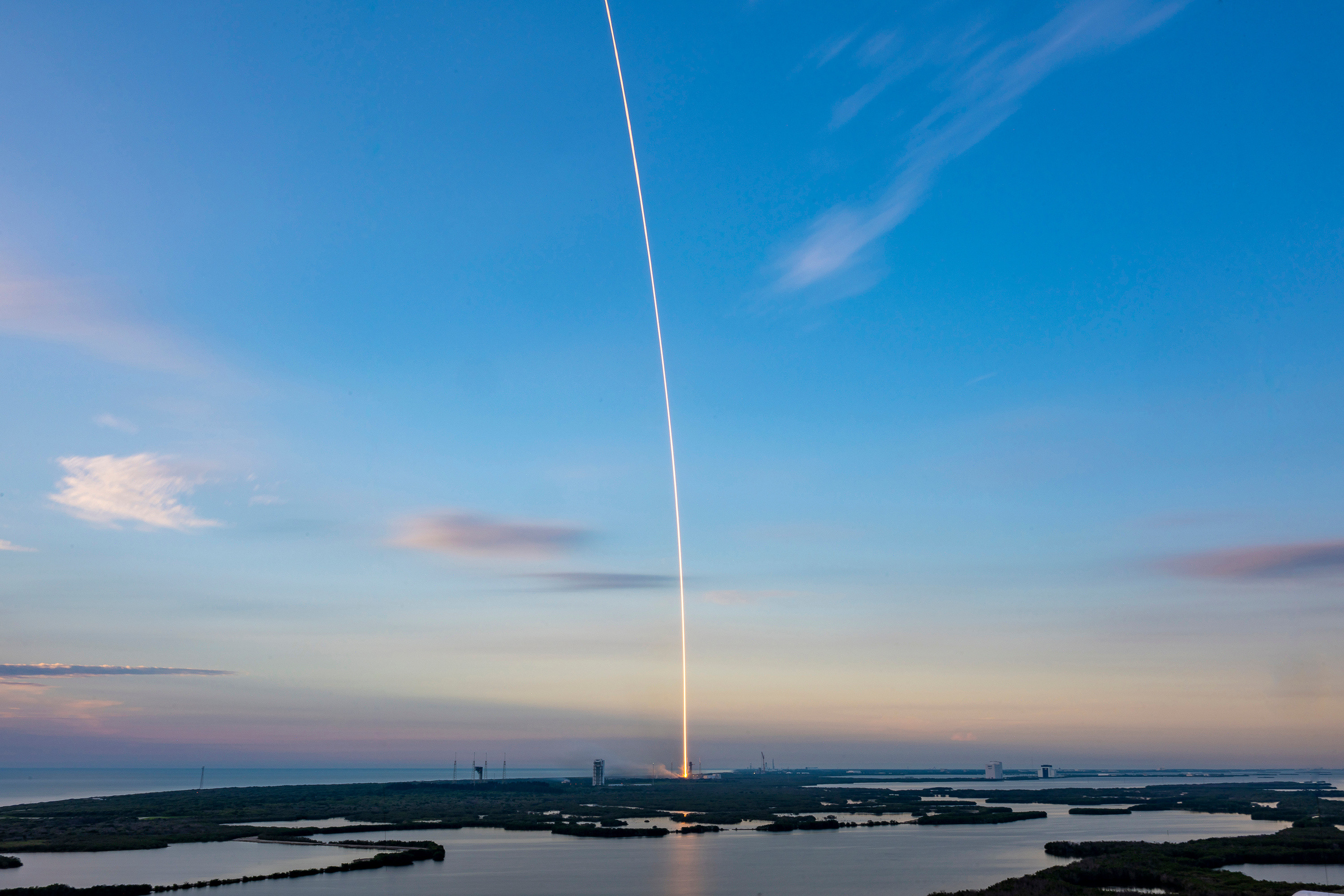 今天18:53，SpaceX在卡纳维拉尔太空军基地SLC-40，使用Falcon