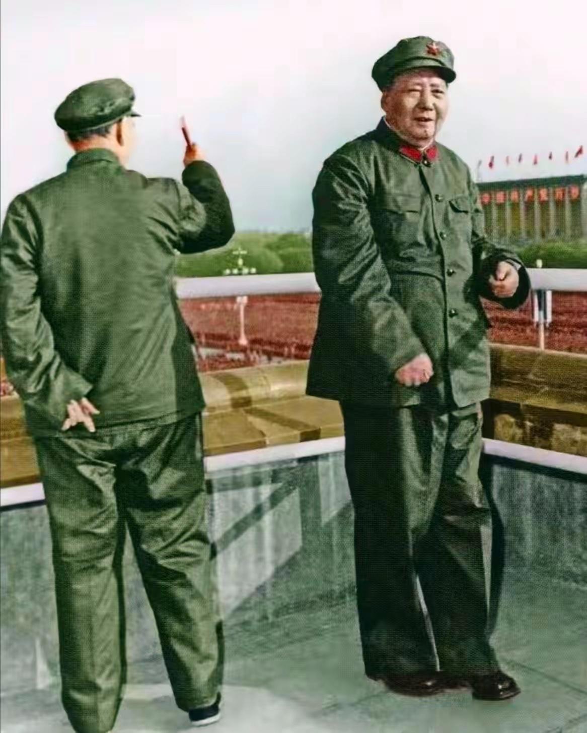 最危险的，从来不是明着反对的人，而是披着“革命外衣”的两面派。毛主席当年这句话，