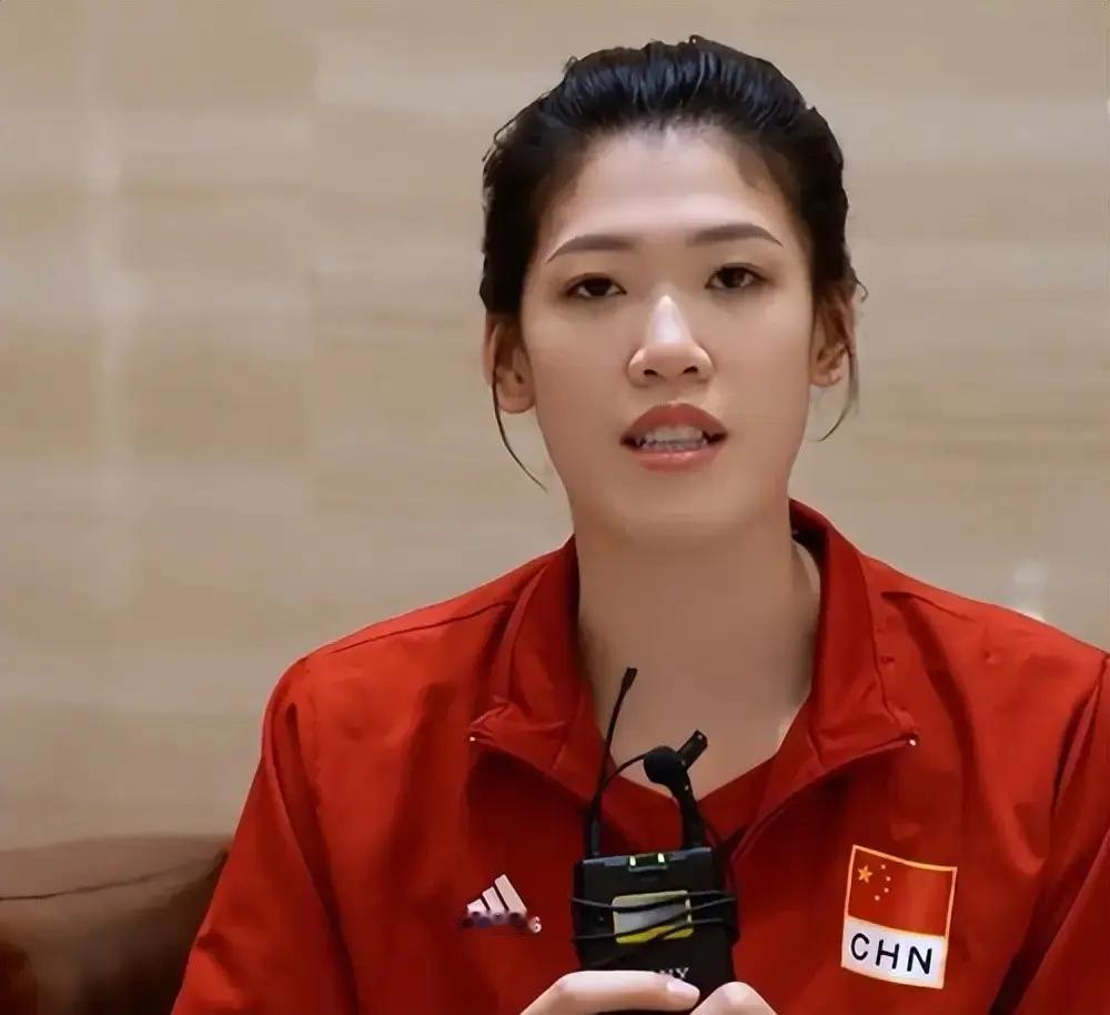 事实证明：女排可以没朱袁张，但不能没李盈莹客观来说，女排输给波兰，有一个重要
