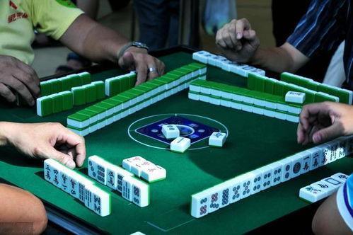 现实生活中，三朋四友闲暇之余总爱凑一起打点小麻将娱乐一下，释放平时工作、生活中的
