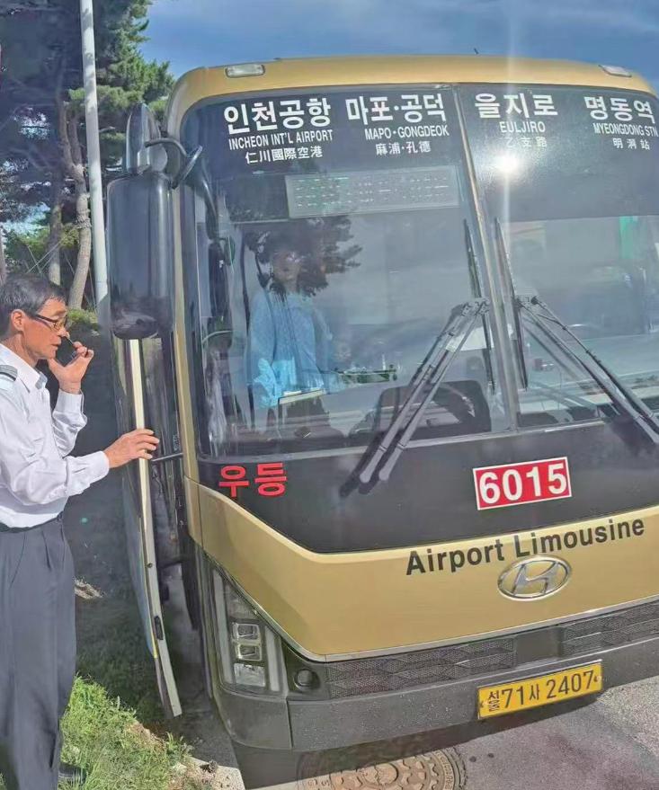 韩国热搜炸了！全是夸中国女生的！7月11日下午四点半，韩国仁川高速公路上，一