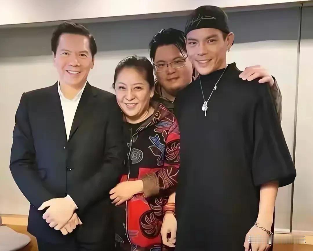 向太家“分遗产”作业：儿子“学习”不认真，直接给孙子发红包！向太说立遗嘱是必