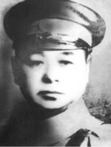 解放后，川军名将范绍增将七个妻子叫到身边，现在实行一夫一妻了，七个当中，只能留一
