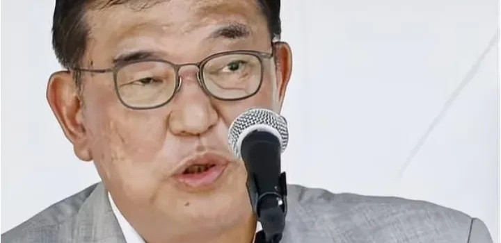 石破茂之所以不愿意辞去首相的原因有二：第一，日本现在面临着严峻的经济形势，6月份