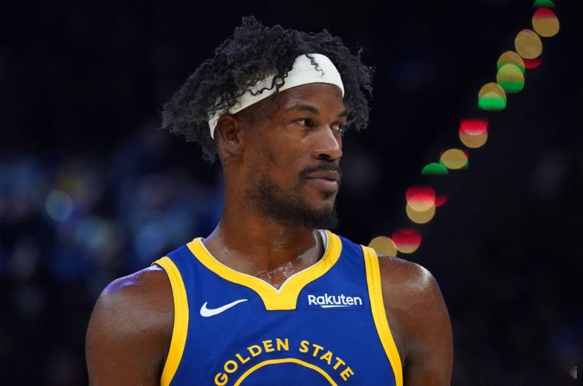 NBA常规赛，勇士136-116大胜黄蜂。赛后，勇士主帅科尔接受了记者采访。他表