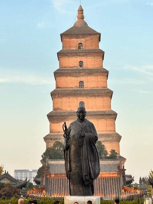 日月经天：长安洛阳各安其位，共谋发展方为正道长安不必担心洛阳的宣传叙事