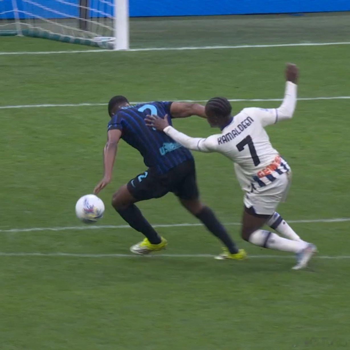 裁判委员会在openVAR节目中：亚特兰大的进球有效苏莱曼纳并没有推搡邓弗里