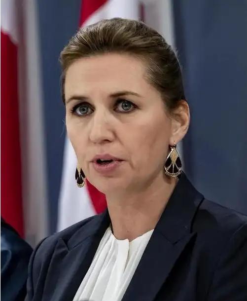 真是讽刺至极！舔狗舔到最后一无所有！骂遍中俄，结果转头一看，自家的“后院”格陵兰