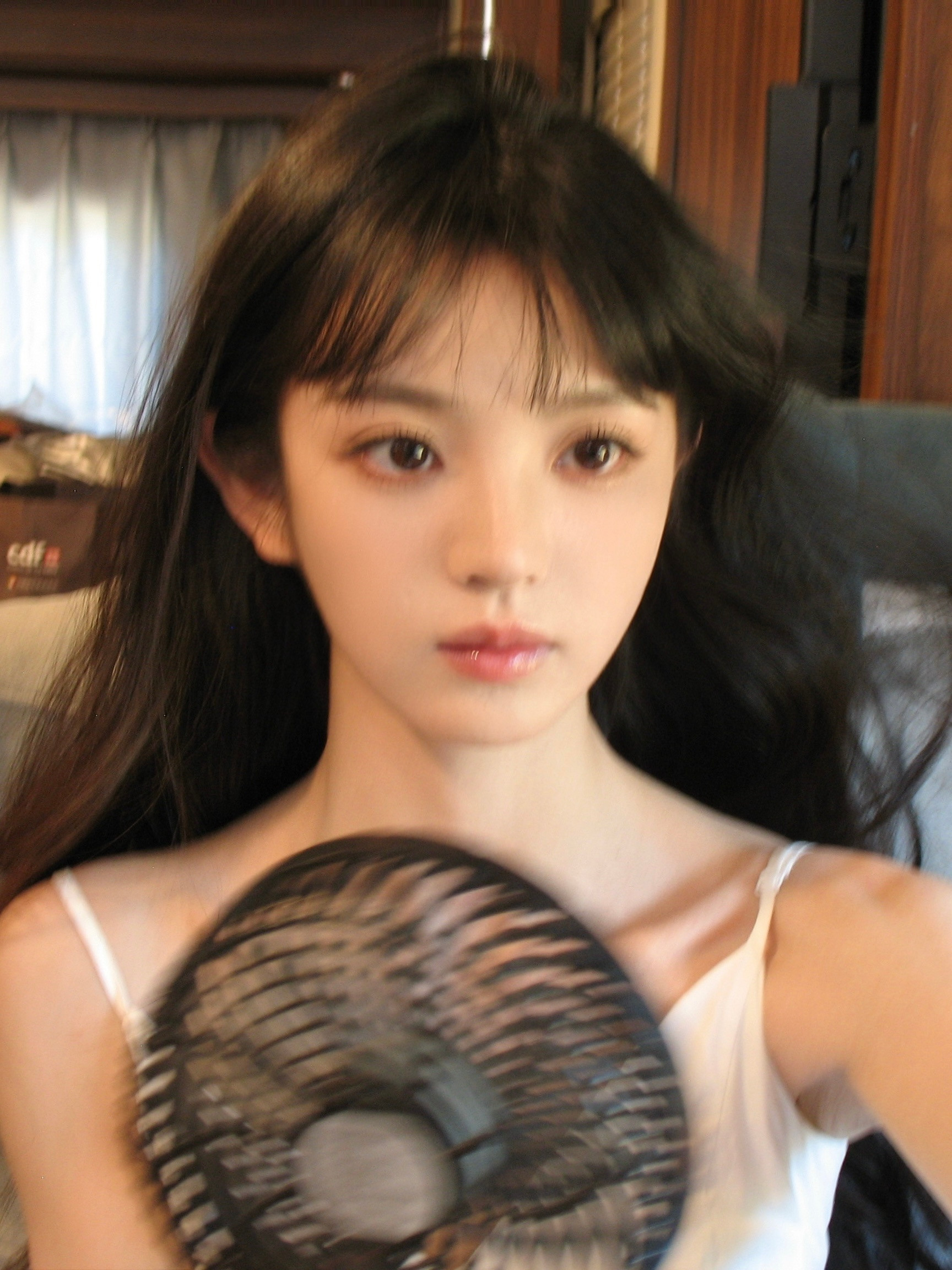 “接这对眼睛一键copy到我的脸上”​​​
