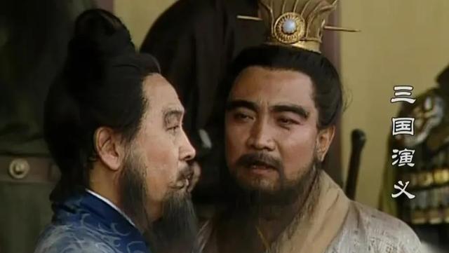 公元199年，曹操俘虏陈宫，处死之前戏弄他：“你一死，你的妻子怎么办呢？”陈宫想