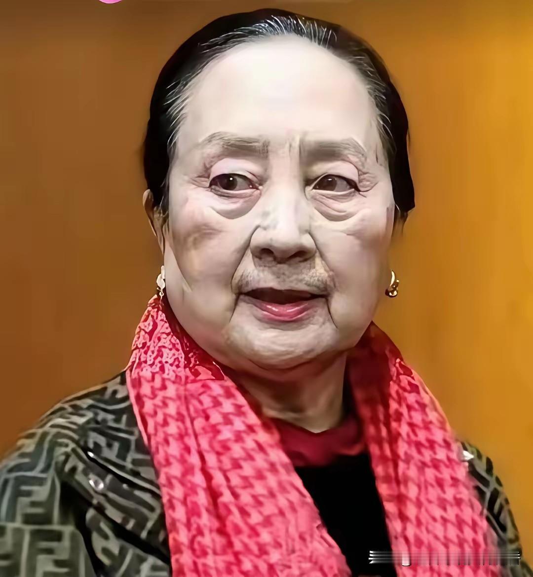 张金玲和宋春丽人同岁，而刘晓庆则大她们一岁，她们三人属于同一个时代的女性，为何张