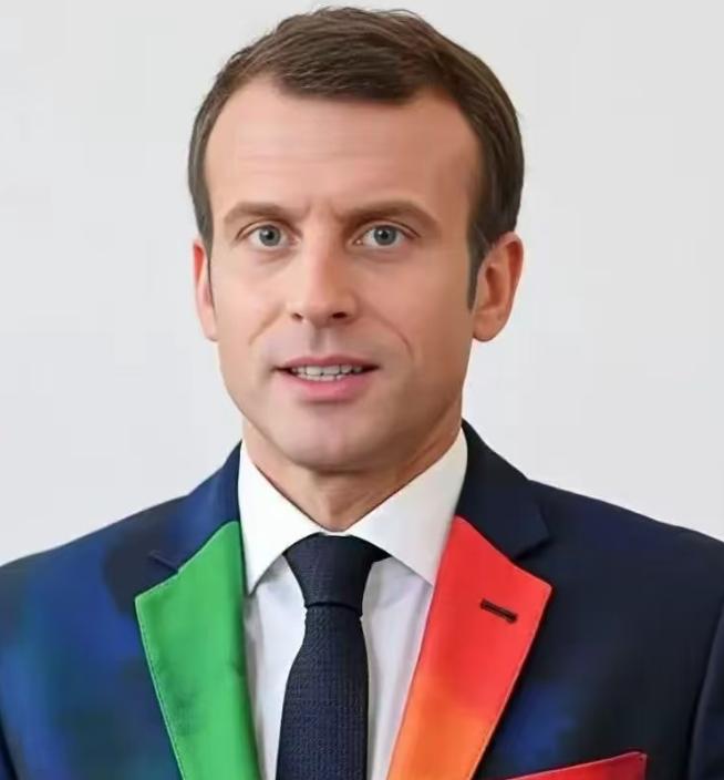 果然被我说中了！法国今天突然宣布：1月28日，法军参谋部宣布，“戴高乐”