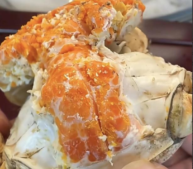 美国“恐慌”了！这次美国是真的恐慌了，美国人竟然在俄勒冈州的淡水区中发现了一只大