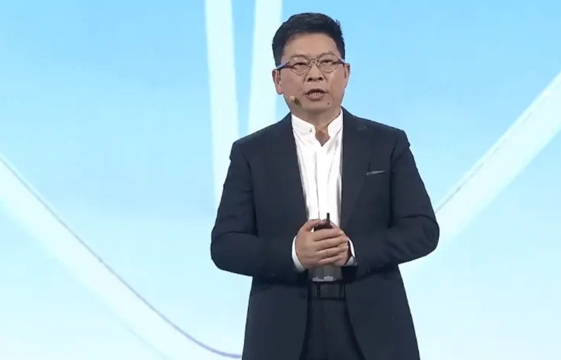 今天的享界用户星享之夜惊喜满满，尤其是余承东和张建勇正式发布了享界汽车的新车标，