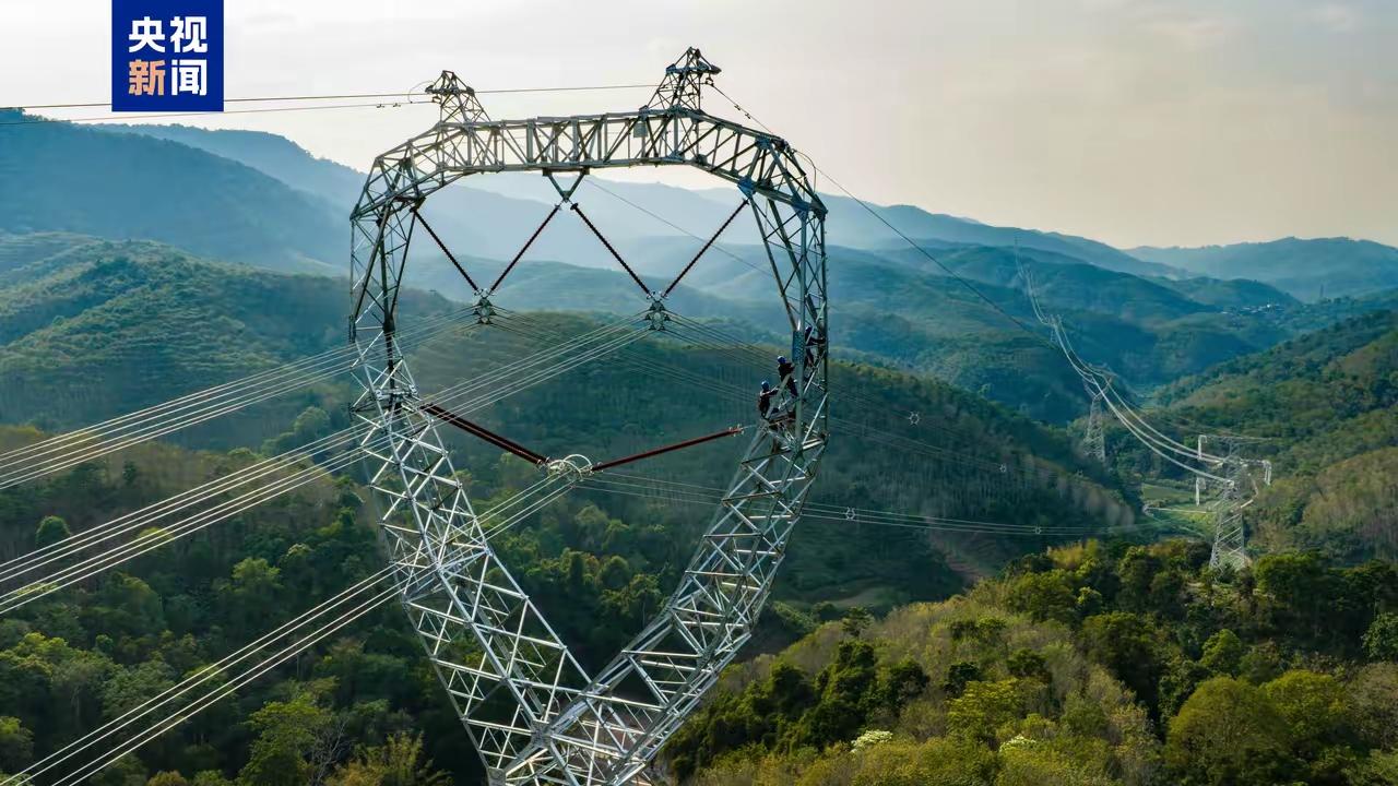 中老跨境电力网，今后的亚洲，都应该实现全方位的联网，公铁水空、电力、通信、能源等