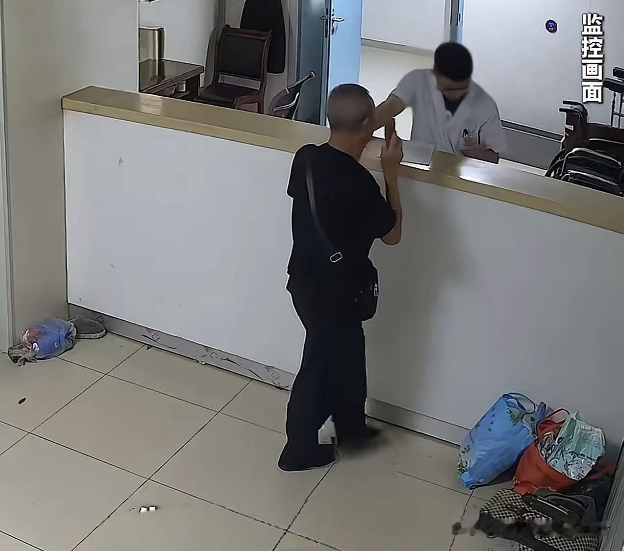 脑梗抢救要“先交钱再开刀”，衡阳这起悲剧戳破了急救的底线。近日，湖南衡阳71