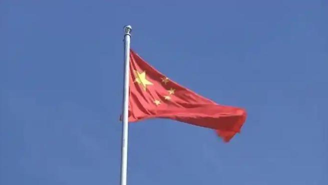 中国现在对美国步步紧逼，不是随便玩玩，而是咱们看透了苏联垮台的教训，决心不让美国