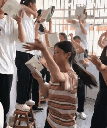 呵呵，真的是长见识了！第一次看到还有这种读书方法，这是谁发明的呀？是不是嫌弃