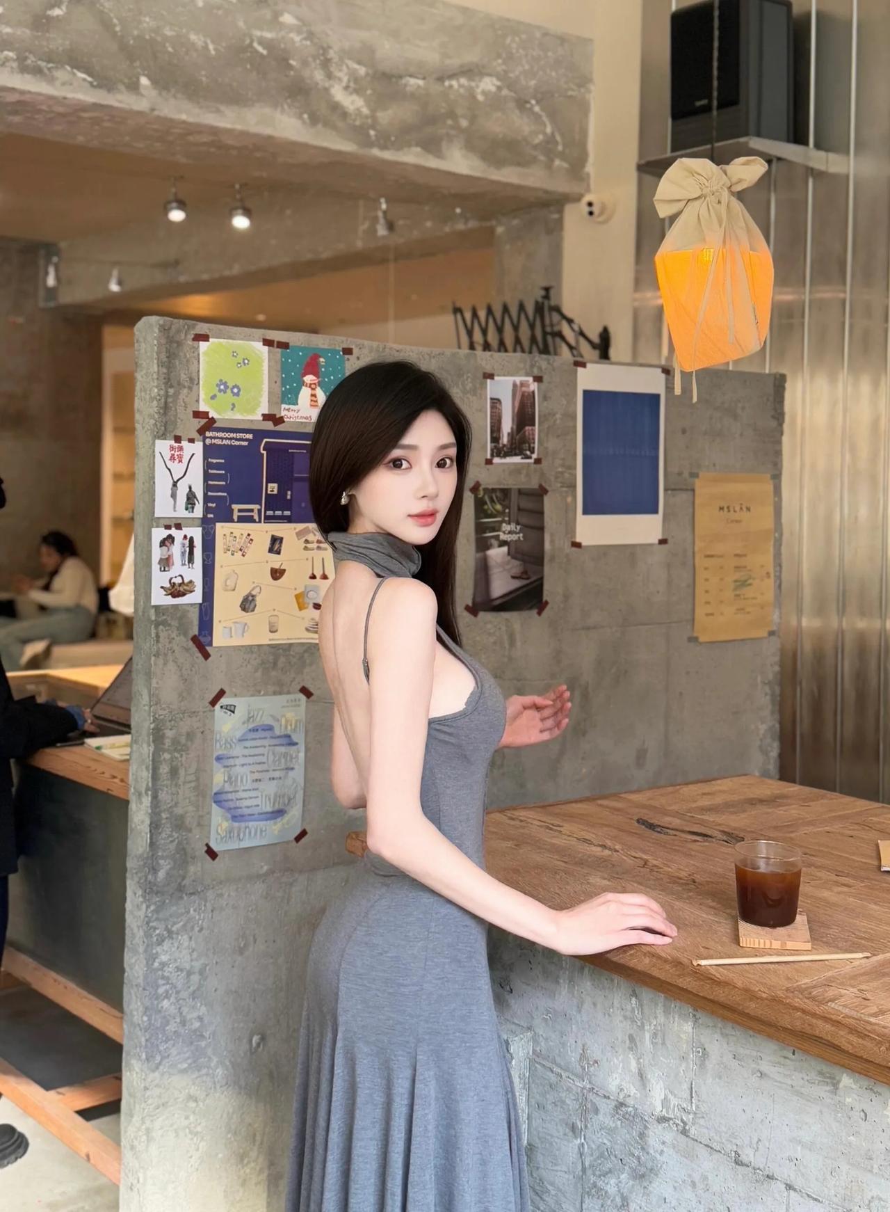 都市风尚，时尚穿搭，咖啡时光。