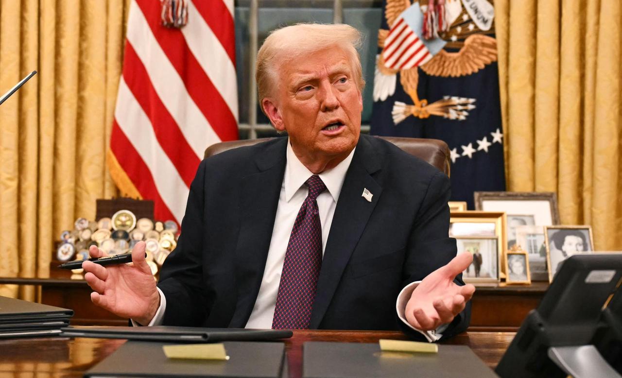 中国欲言又止！特朗普又要加新税。对华全面禁售开始！美国对中国芯片。加征