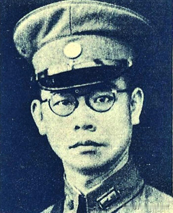祖籍山东的台湾哲学家宛举正教授分别在台北和北京祭拜隐秘战线英雄吴石将军，现场喊出