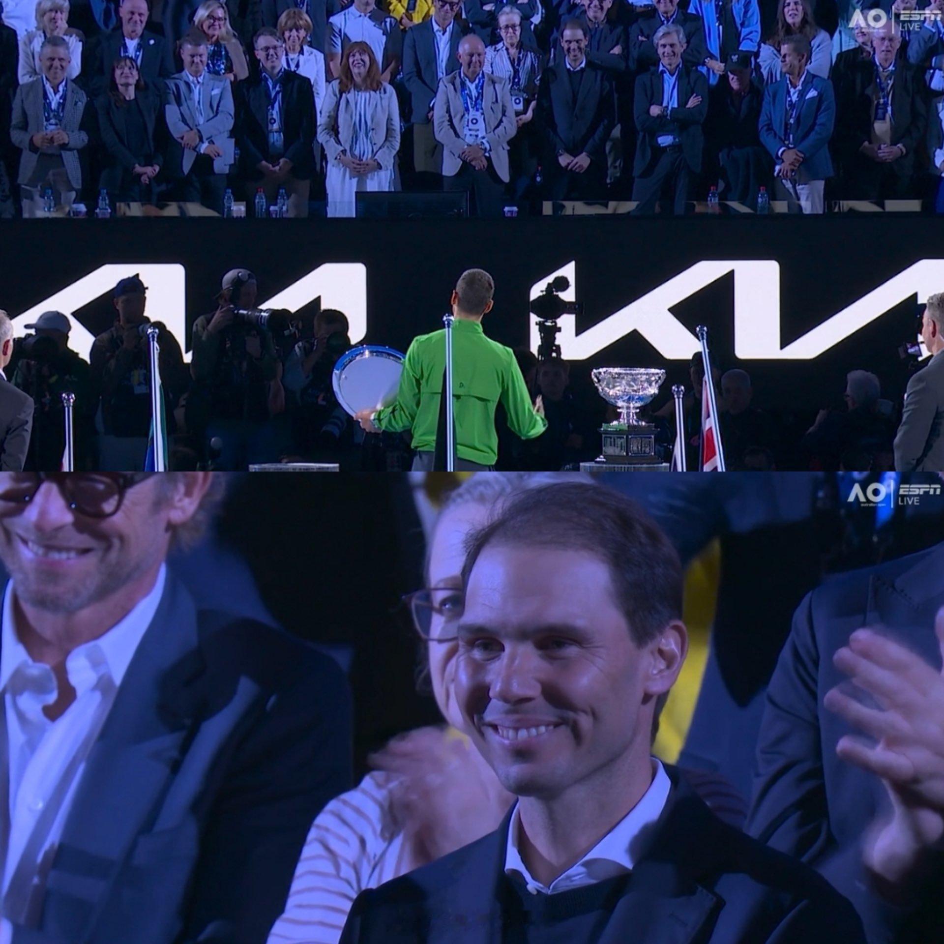 澳网2026在澳网决赛输给阿尔卡拉斯后，德约科维奇对纳达尔说道：“我想和坐在看