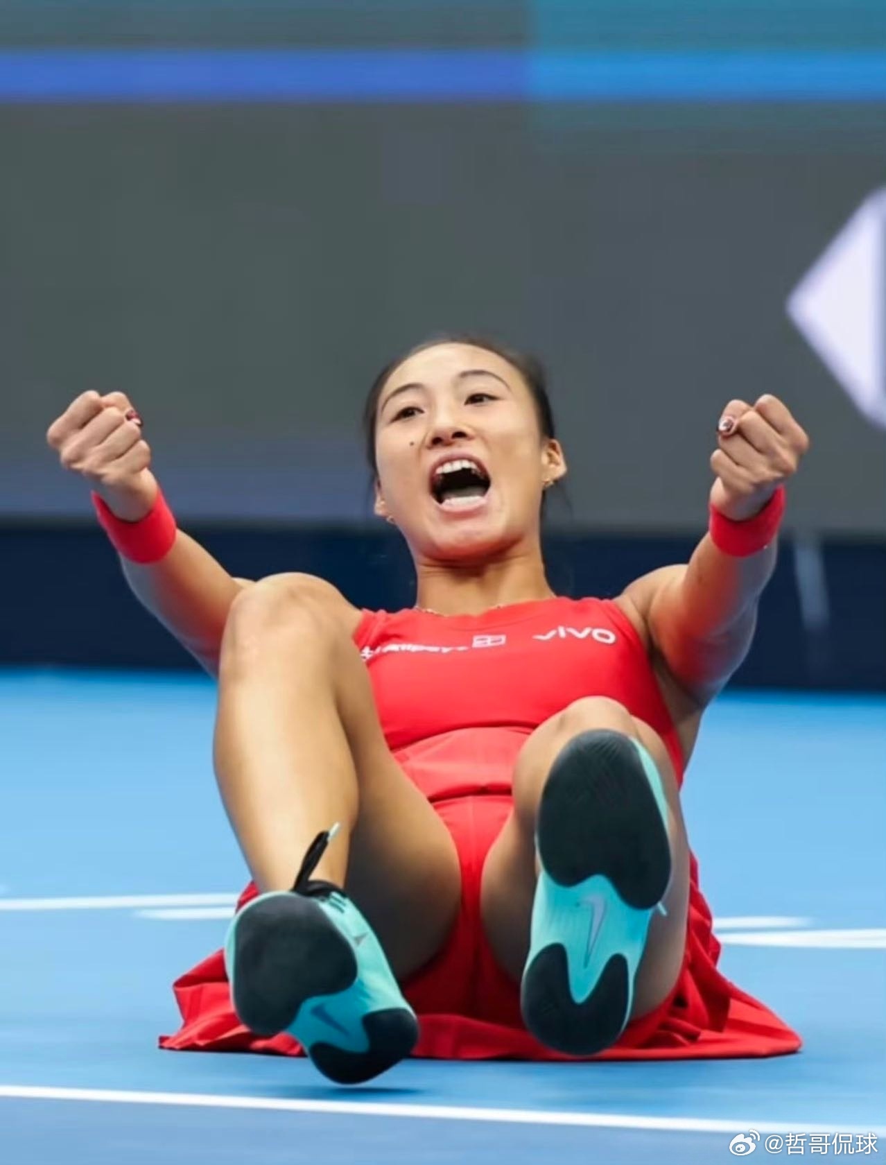 🙅♀️争议！媒体选用郑钦文夺冠低俗特写照引发网友不满媒体选用郑钦文低俗特写照引