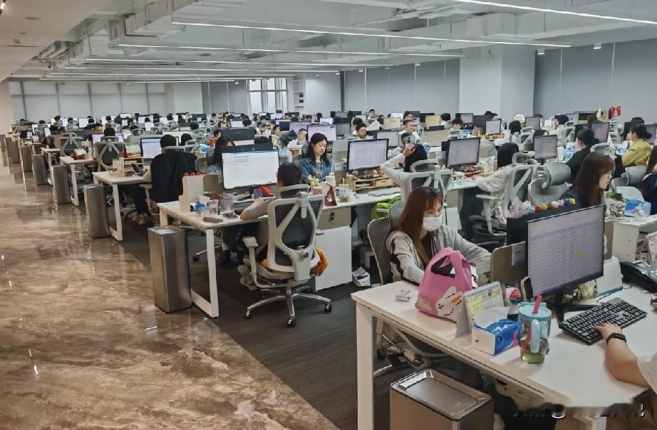 越来越花[捂脸哭]你永远不知道公司为了尽可能的让员工“自离”，会开出什么样的条件和