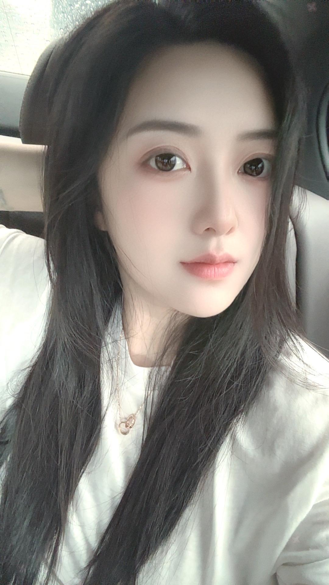 “生活没有比较，每个人的路不同，守好自己的节奏，过好自己的生活，让喜欢...