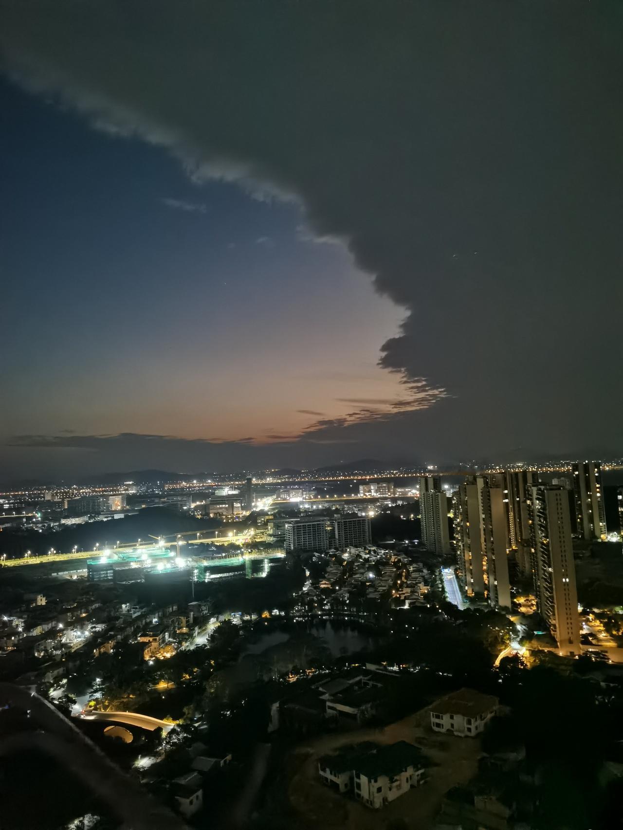 其实在网上看到一些外资企业解散的时候给出的赔偿金几十万，甚至上百万，有些人羡慕