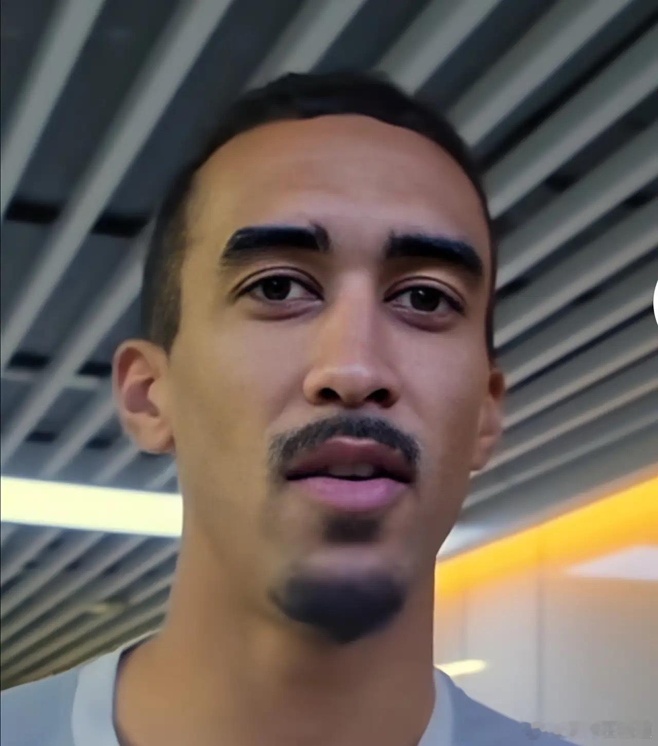 徐杰砍20+2+4+4，率广东豪取五连胜，赛后奎因盛赞徐杰！必须感谢徐杰:带领球