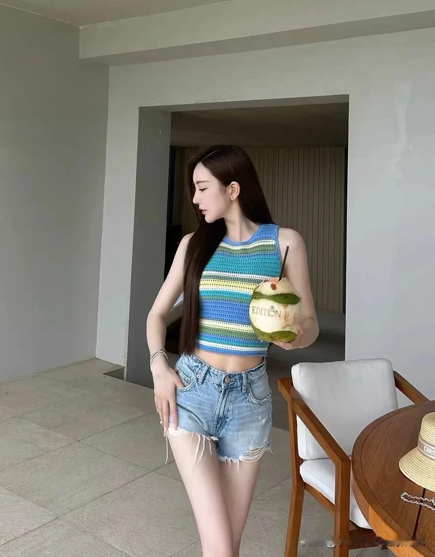 记录我的2025精致的妆容是对自己最好的回报[比心][比心][比心]
