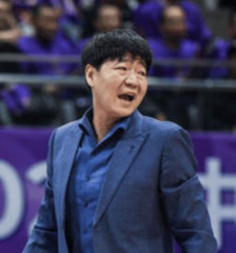 山东高速新赛季能否取得好成绩，关键在于剩余两名外援签谁！众所周知CBA是一个十