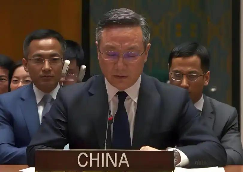 最近在联合国安理会的公开会议上，出现了一场极具冲击力的外交交锋。日本代表在会议发