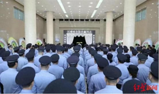 一命换一命！ 6月18日下午，包头市一栋高楼外，30岁的女副所长陈佳鑫从窗户