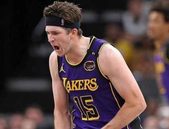 湖人正在亲手拆掉自己的发动机。里夫斯这次小腿拉伤，不是意外，是必然。医疗团队