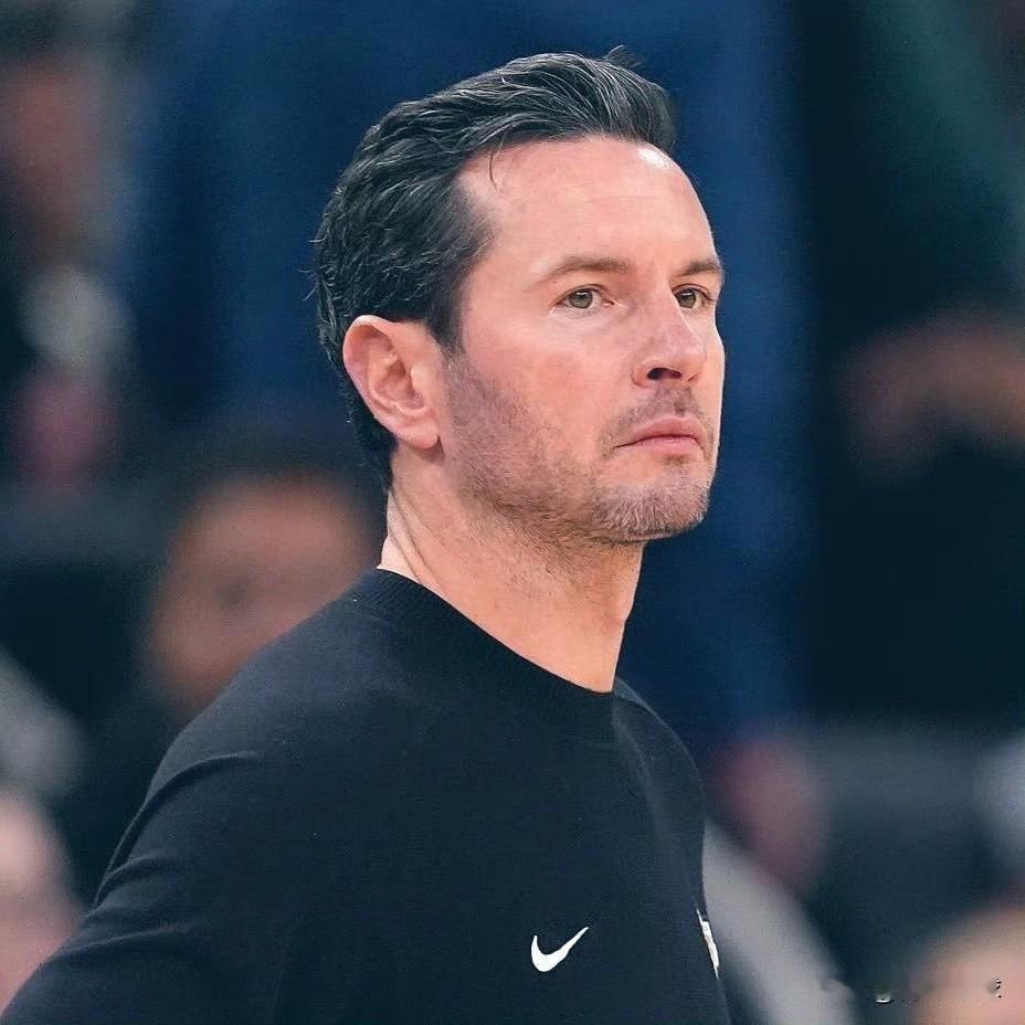 雷迪克真是啥都敢说啊！今天湖人队组织了日常训练，主教练雷迪克在训练结束后接受