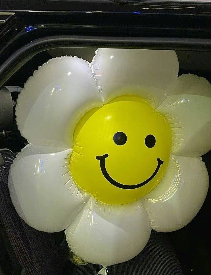 分享鲁迅先生的一段话：“父母亲存在的意义不是给与孩子舒适和富裕的生活，而是当你想