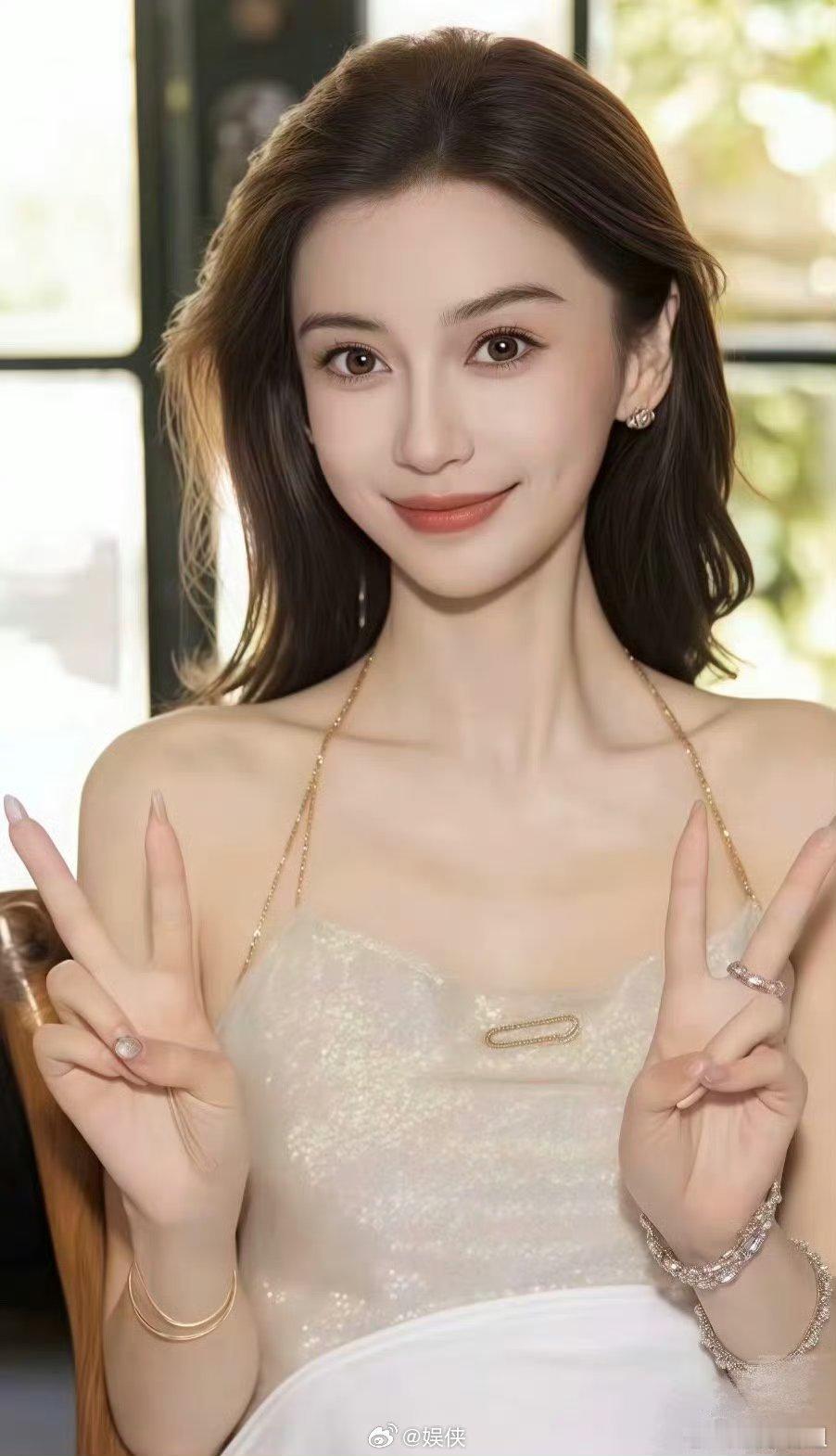 Angelababy参加闺蜜生日宴天呐太好看了，Angelababy参加好友女儿