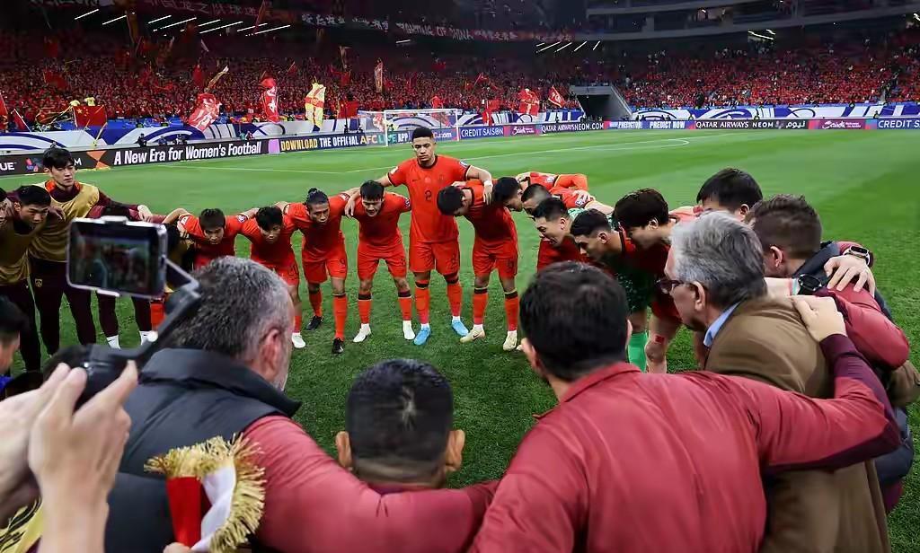 讲真的！很多所谓国足球迷其实都是妥妥的伪球迷！为什么会这样说呢？首先，他们这些人